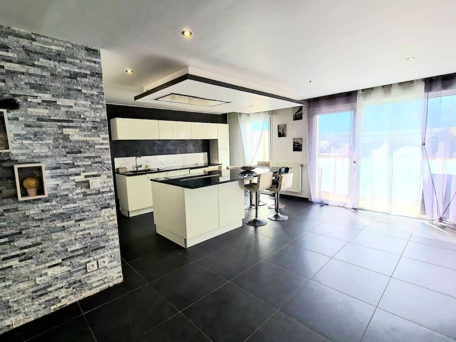 Grand Appartement Avec Vue Magnifique - Vercors - Une Experience Unique - Wifi Gratuit Grenoble Esterno foto